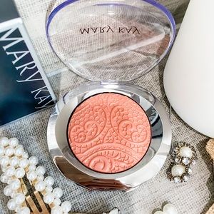 Mary Kay Sheer Dimension Powder